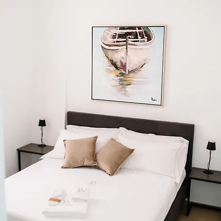 Luxury Way Kenzia Alojamento de Acomodação e Pequeno-almoço Trani